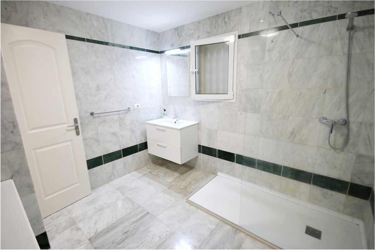 Dinastia B401 By Tenerife Rental & Sales Los Cristianos  Exterior foto